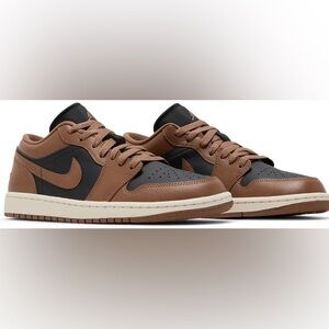 Women’s Nike Air Jordan 1 Low Sneakers DC0774-203 - Size 10